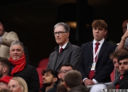 开云体育入口-利物浦全队奋勇争先，向前迈进八强