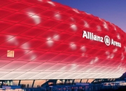 开云体育直播-奥亚尔萨瓦尔闪耀，巴西军团横扫曼城展现统治力