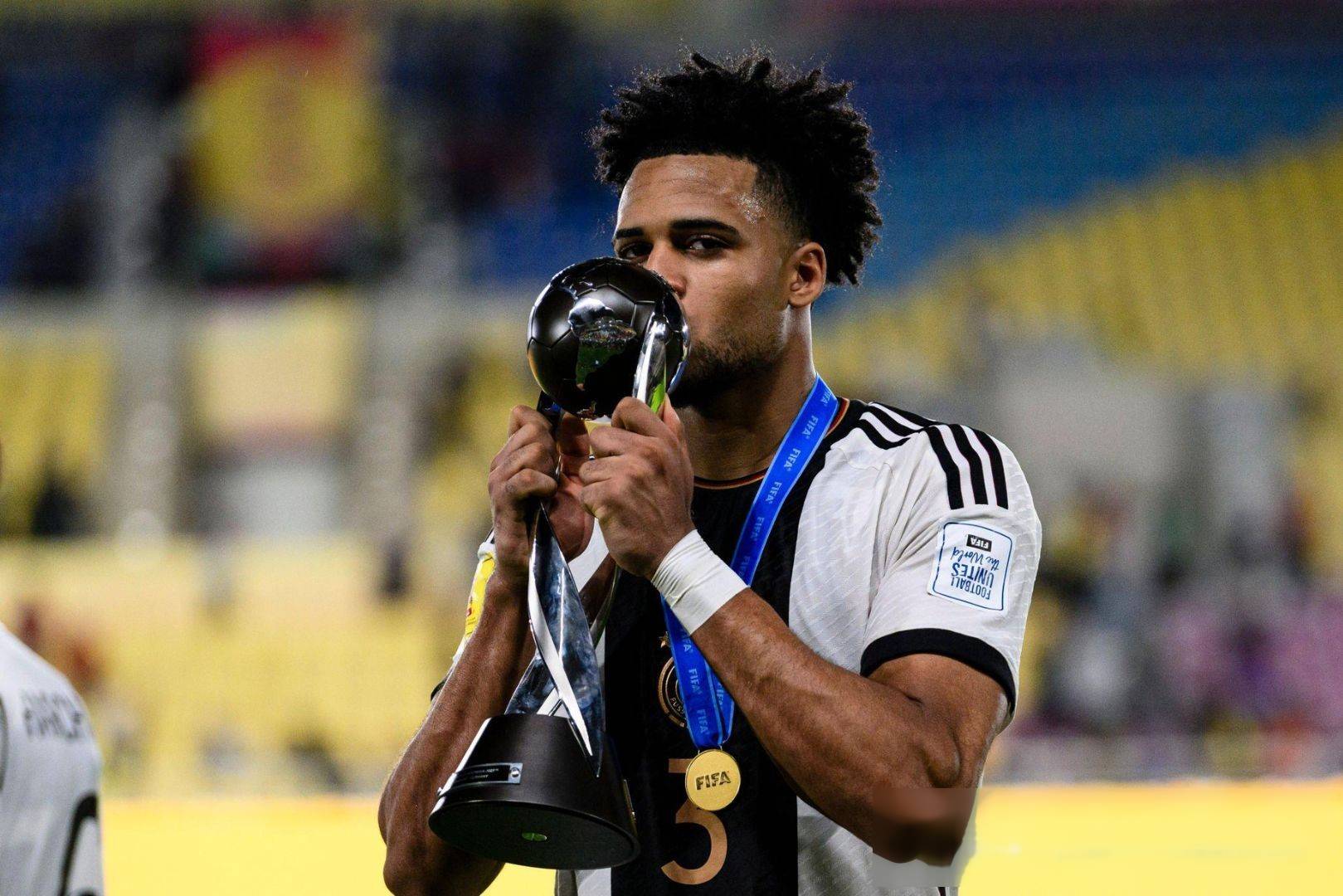 多特蒙德上轮斩获胜利,豪取分的简单介绍 多特蒙德上轮斩获胜利,豪取分的简单介绍