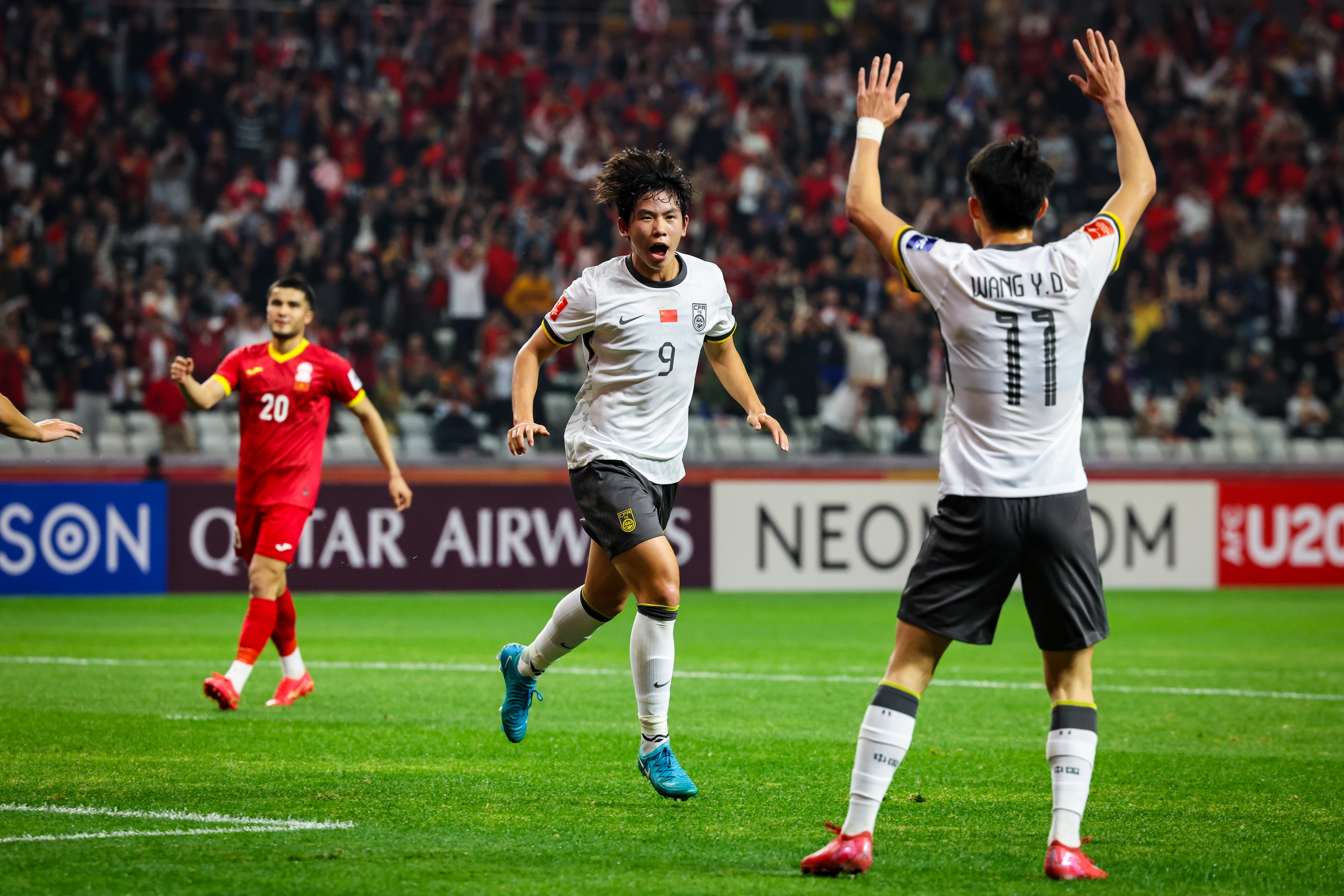 国际足坛再现惊喜,中国女队喜获连胜 国际足坛再现惊喜,中国女队喜获连胜