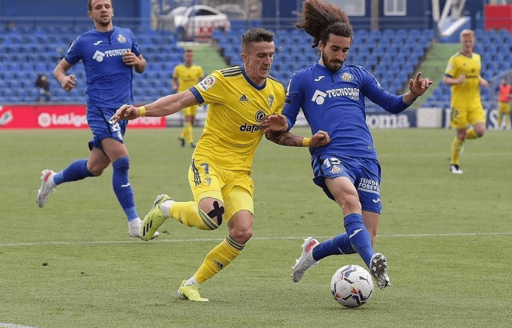 关于门兴格拉德巴赫战平对手，暂居中游积分榜的信息