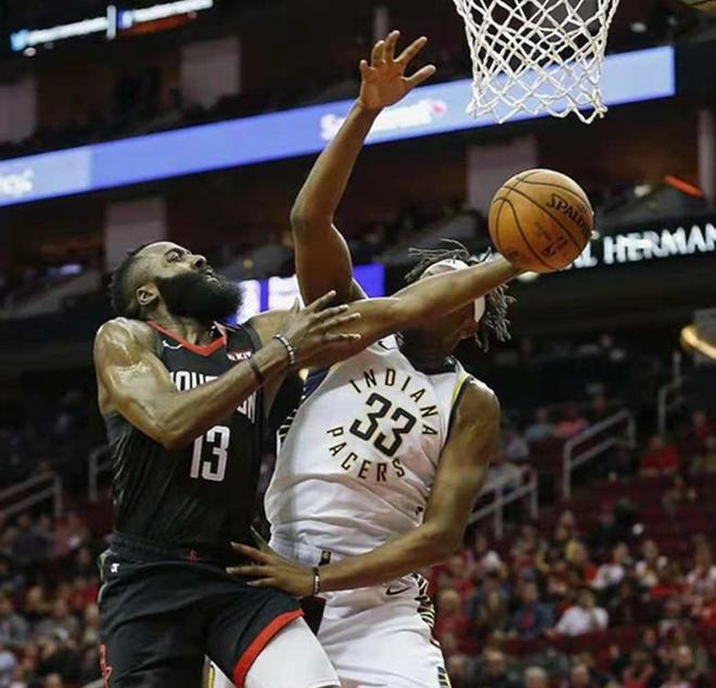 包含乌迪内斯遭遇两连败，危机渐现的词条