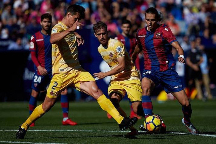 关于帕尔马主场惨败，面临保级压力增大的信息