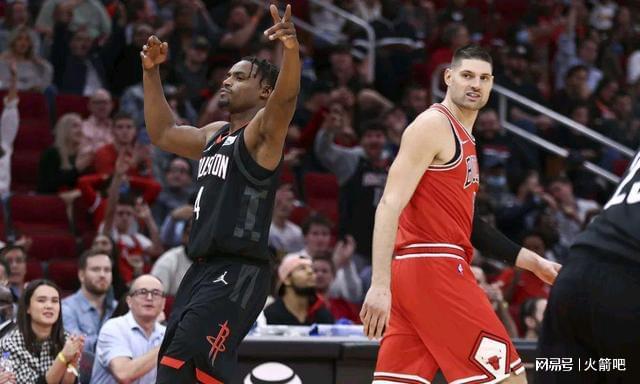 公牛鏖战巴西男篮，费沃斯一己之力扛起全队的简单介绍