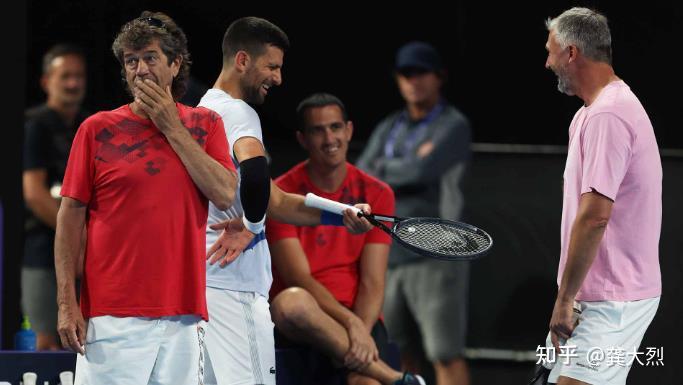 包含英国网球队横扫澳大利亚网球队，德约科维奇统治全场的词条