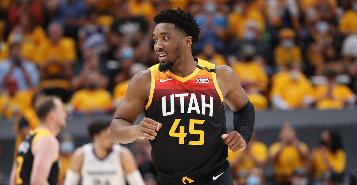 太阳横扫四川队,米切尔刷新纪录 太阳横扫四川队,米切尔刷新纪录