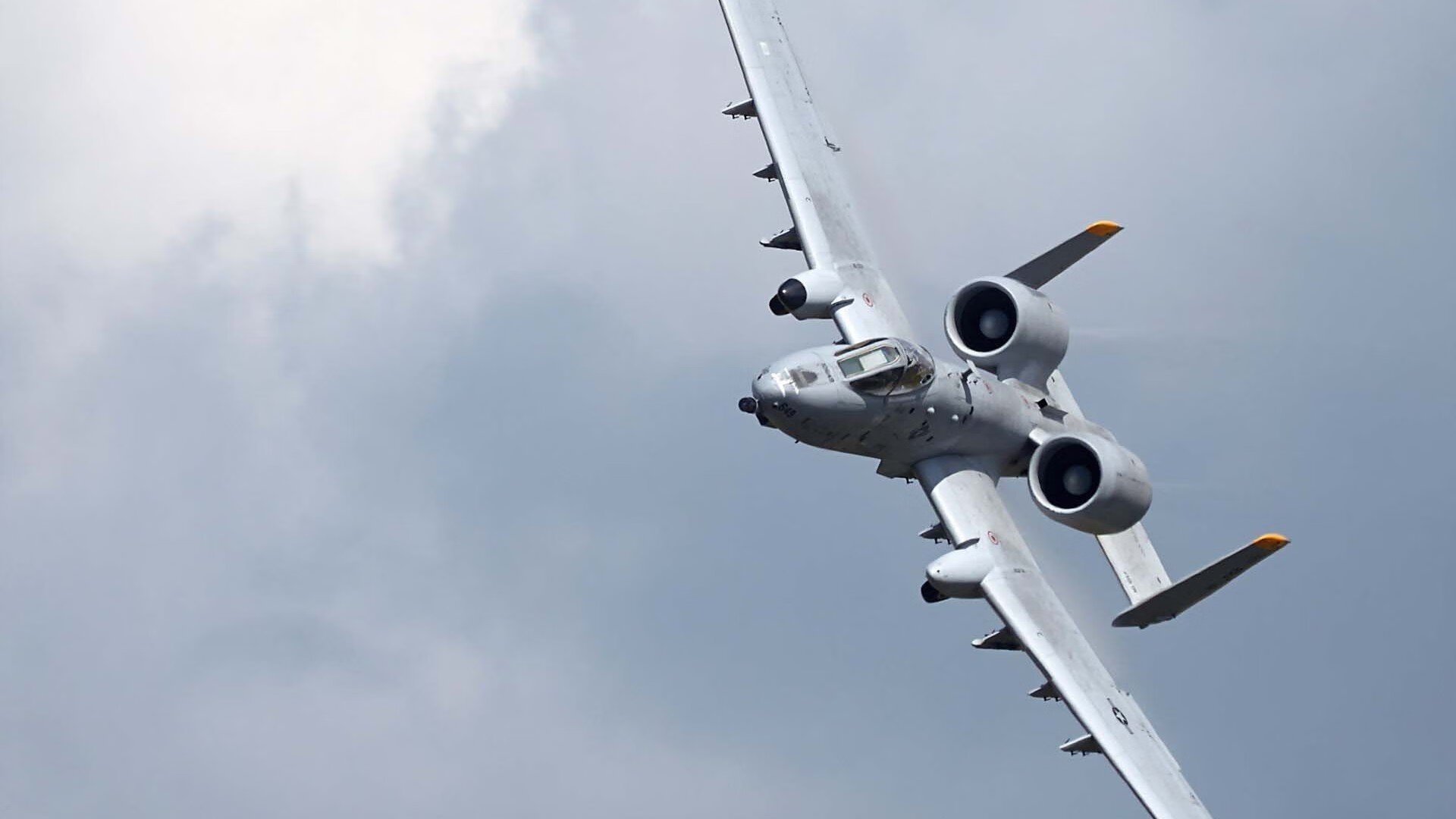 世界排名争夺战焦点战,广厦队战术碾压热火,展现亚洲篮球新高度