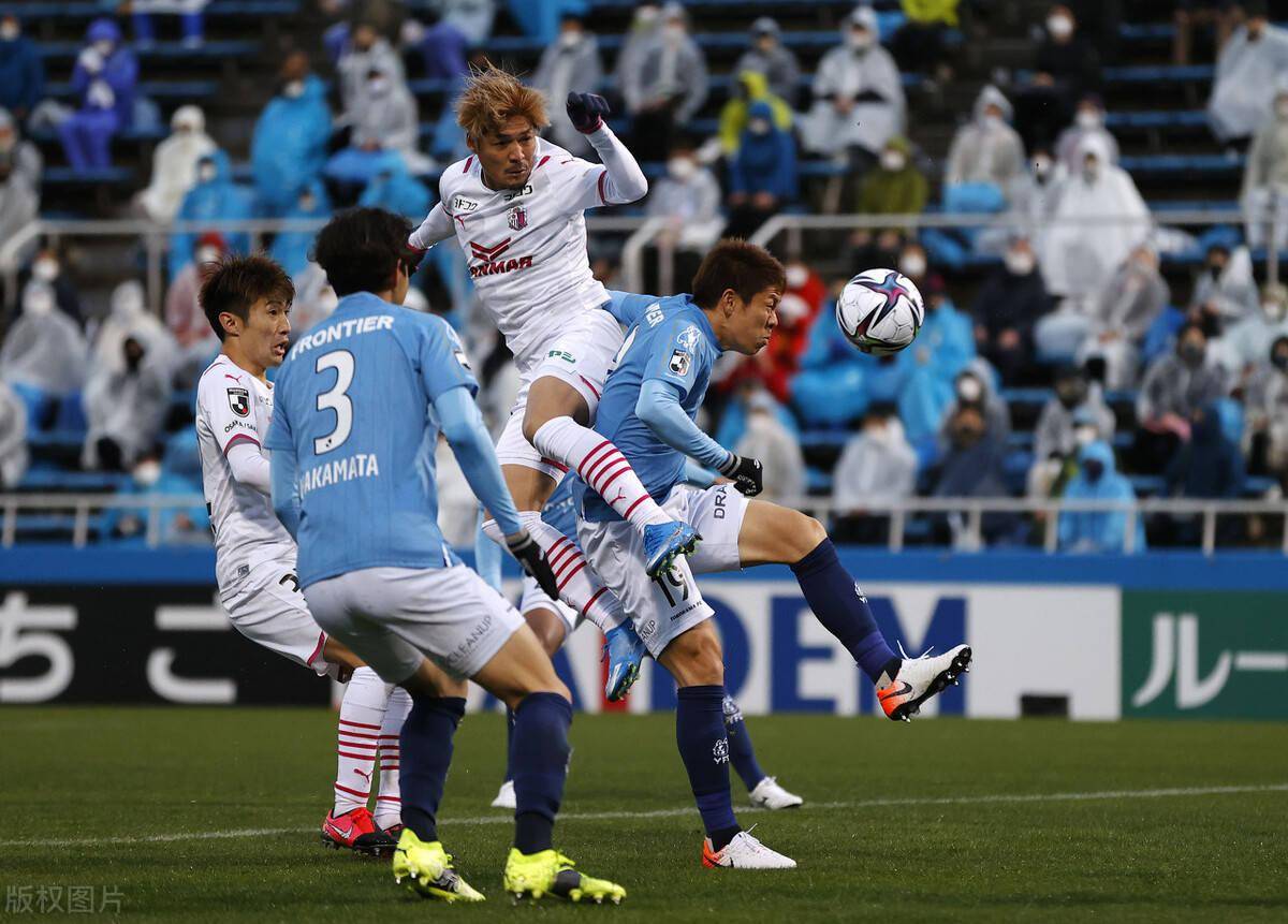 关于日本队碾压泰国队,桃田贤斗惊艳四座的信息 关于日本队碾压泰国队,桃田贤斗惊艳四座的信息