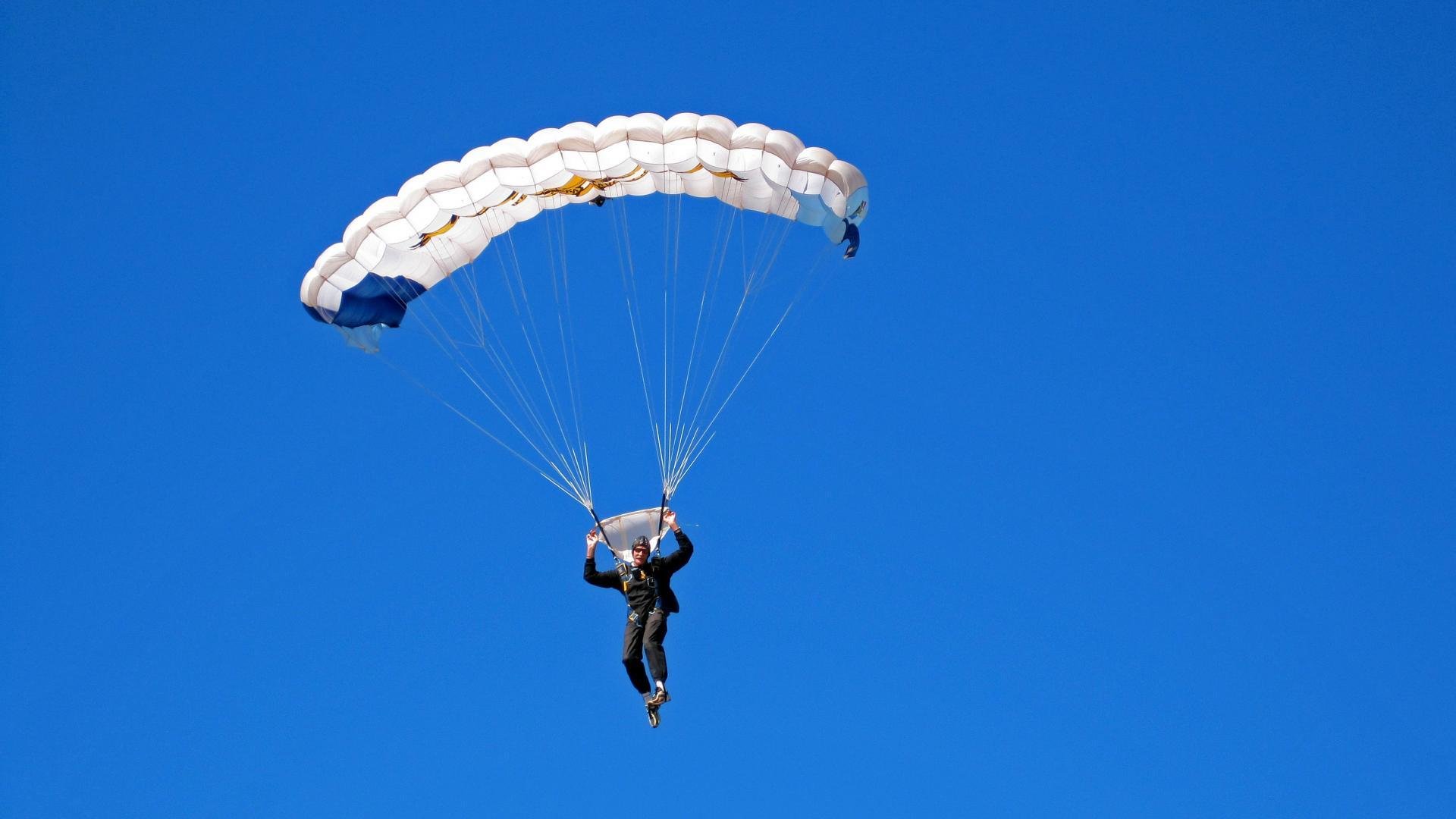 逆转的传奇，从张继科的赛场到英格兰的绿茵